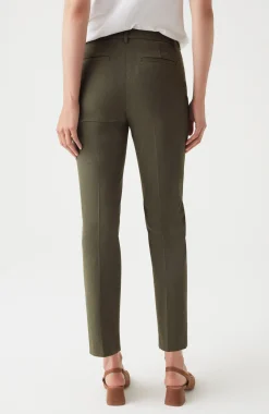 Essential Stretch-Twill Pants
