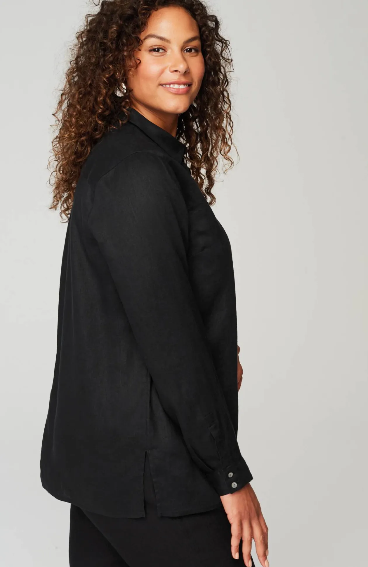 Everyday Linen Button-Front Shirt