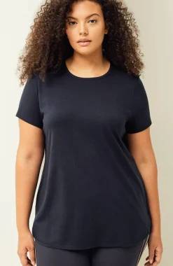 Fit Progress Shirttail Tee