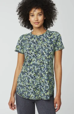 Fit Progress Shirttail Tee