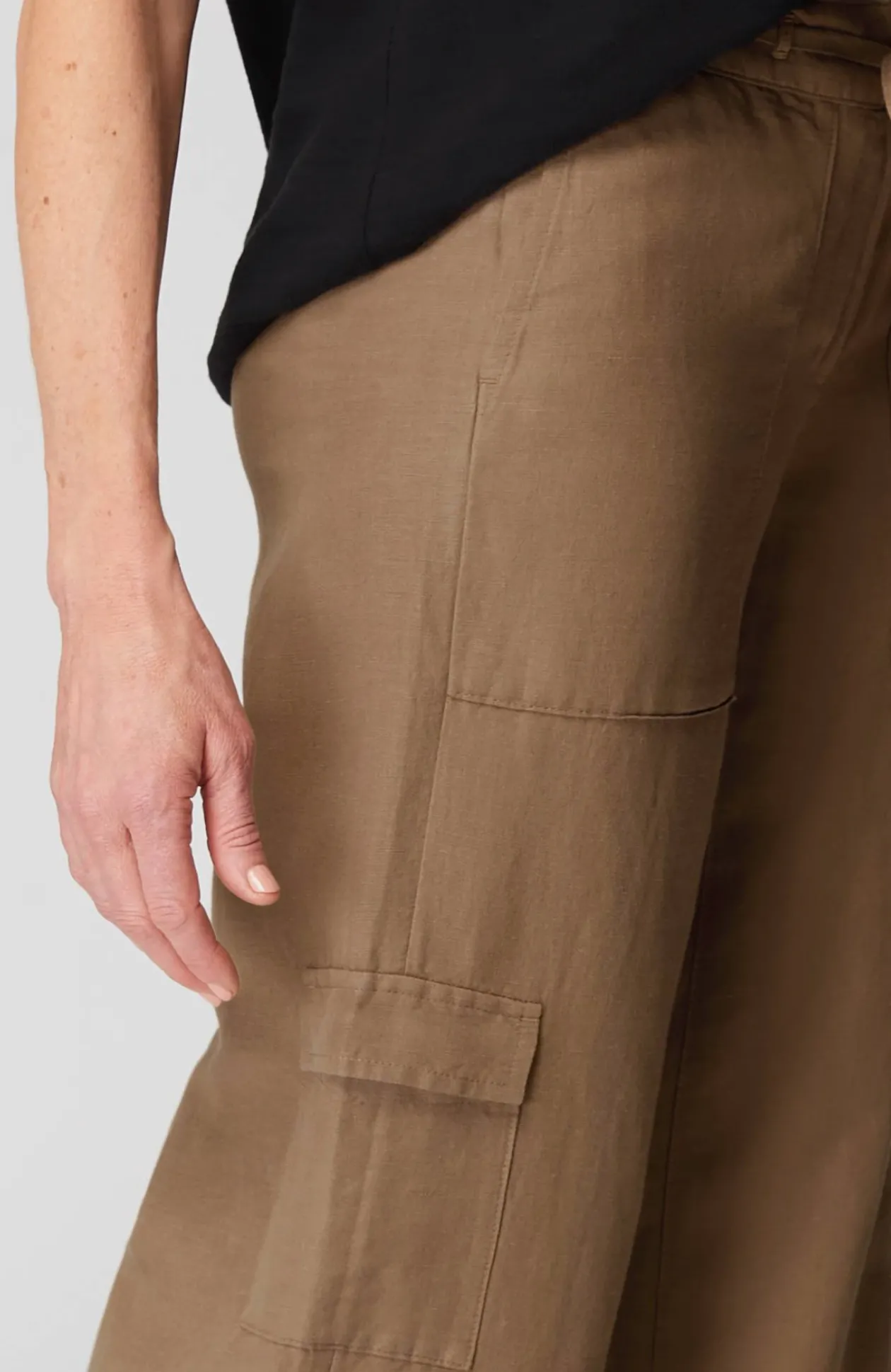 Linen & Rayon Wide-Leg Cargo Pants