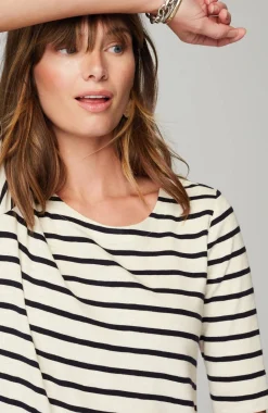 Pima-Slub Scoop-Neck Side-Slit Tee