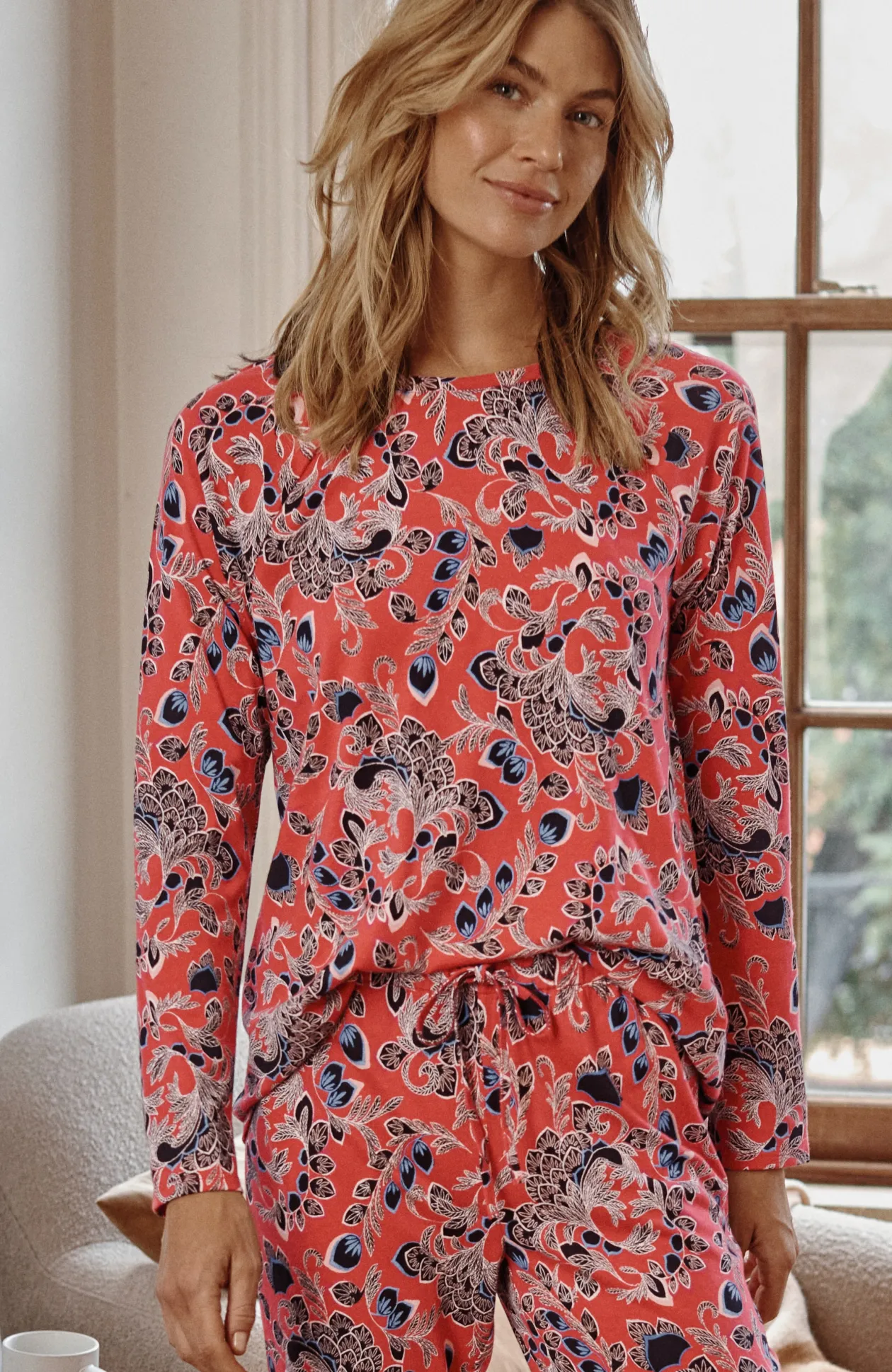 Sleep Ultrasoft Raglan-Sleeve Top