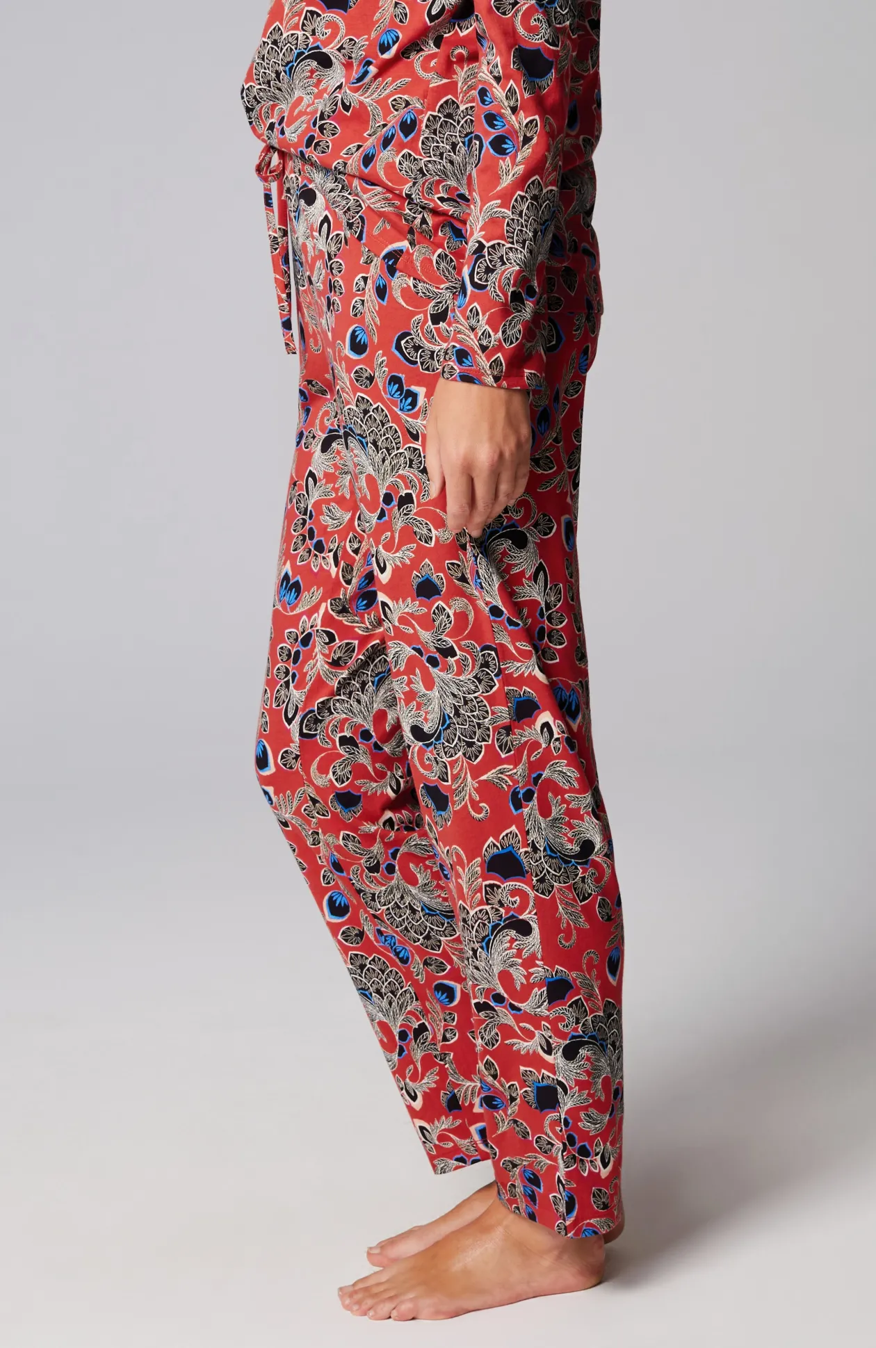 Sleep Ultrasoft Slim-Leg Ankle Pants