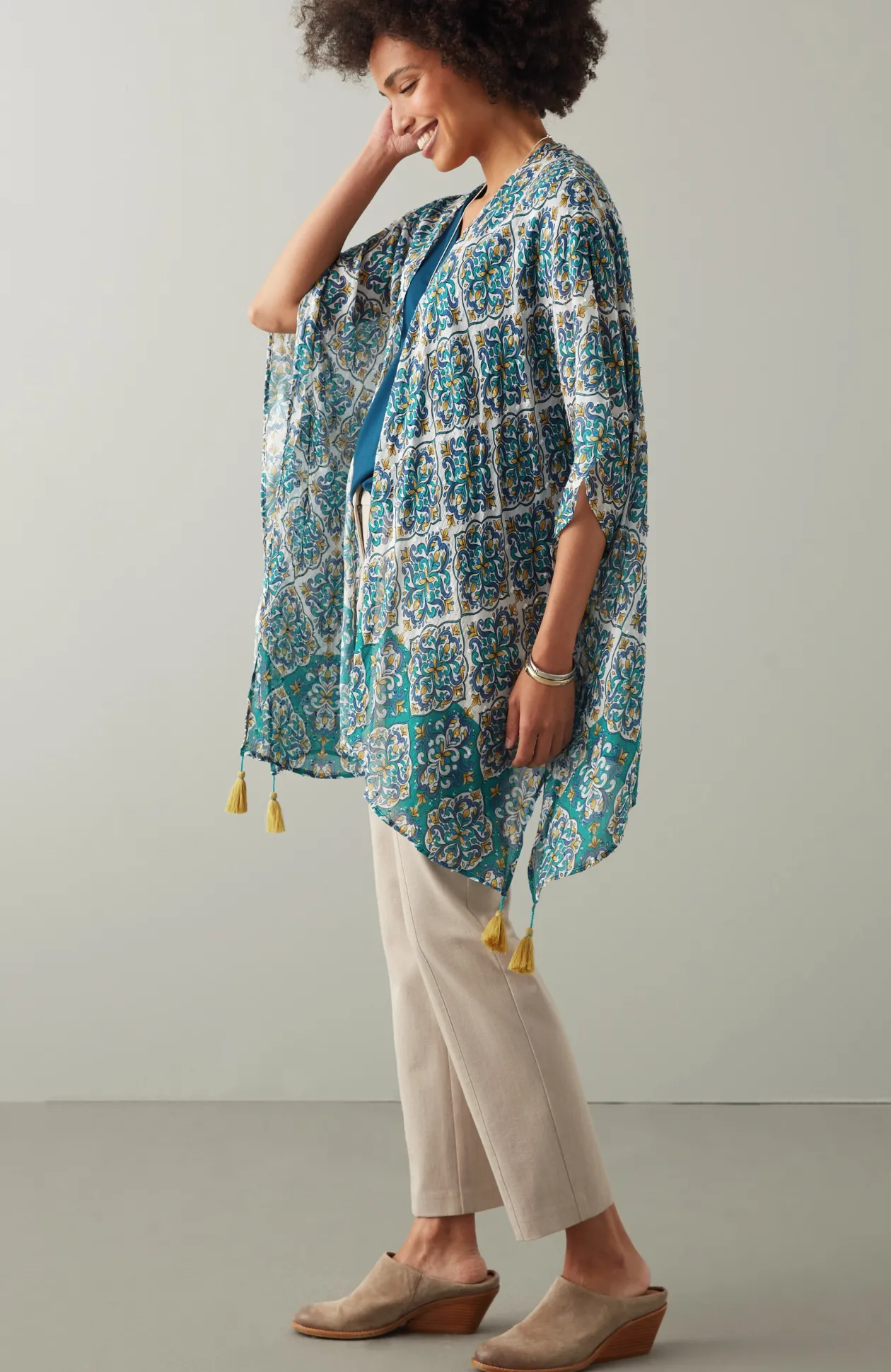 Tasseled-Border Geo Ruana