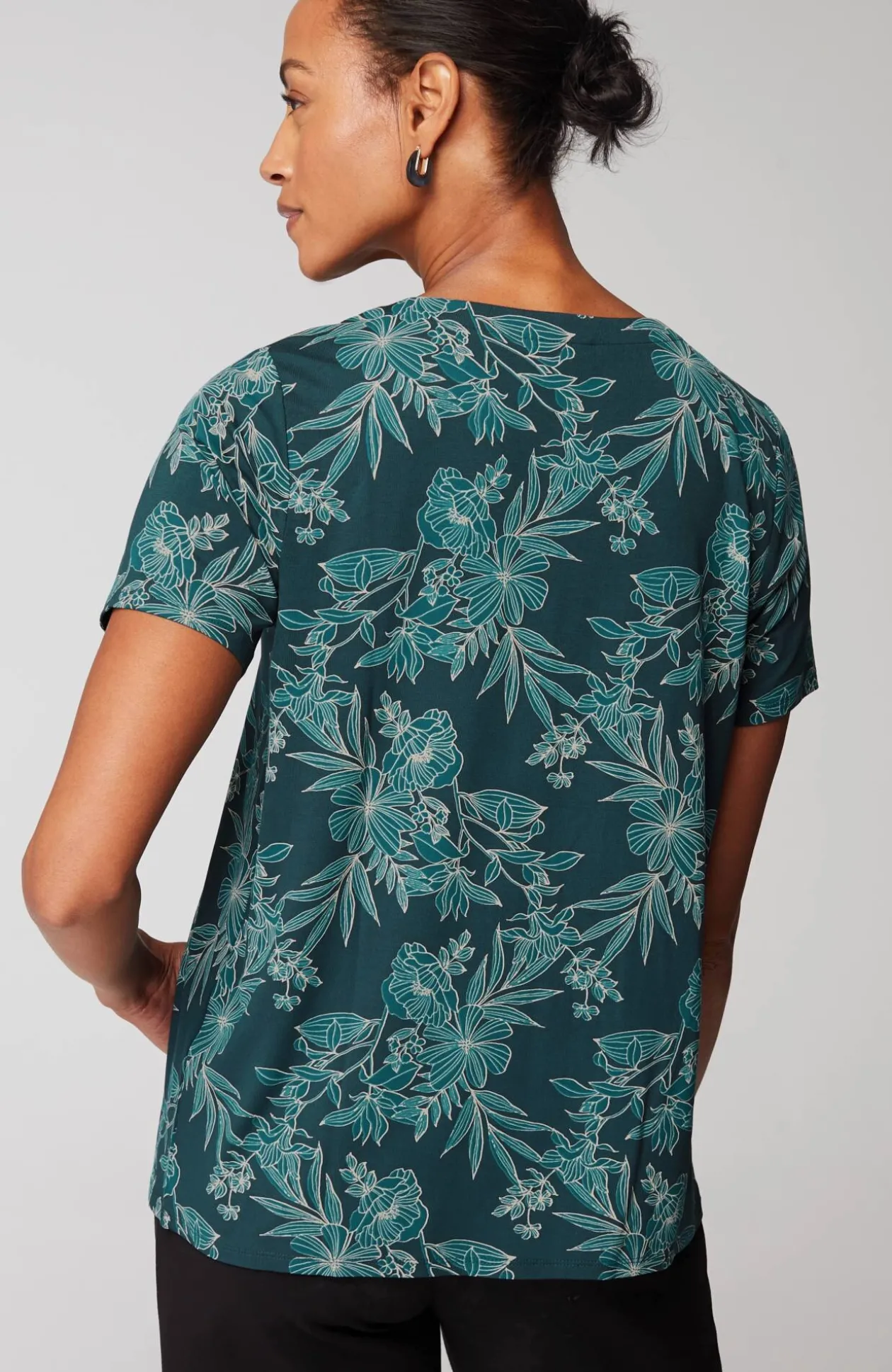 Wearever Soft-V-Neck Tee