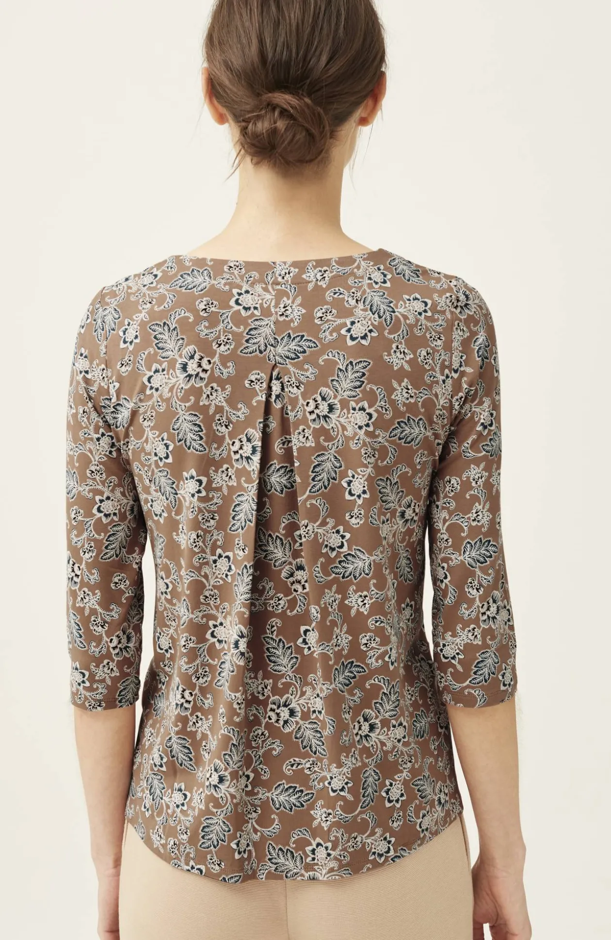 Wearever V-Neck Ballet-Sleeve Top