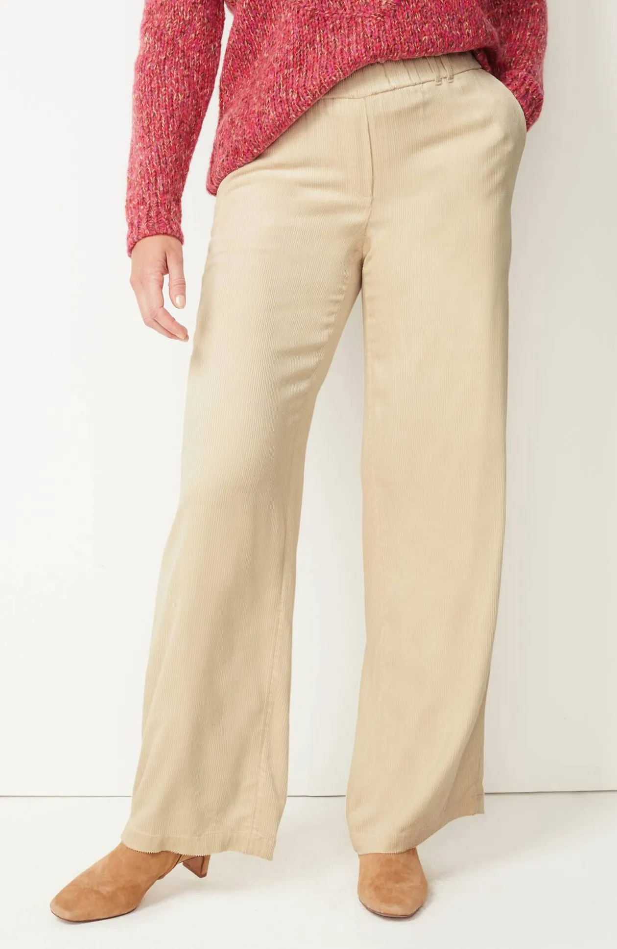 Wide-Leg Fluid Cords